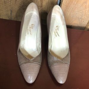 Vintage Rosina Ferragamo schiavone nude pumps heels women’s size 8 AA